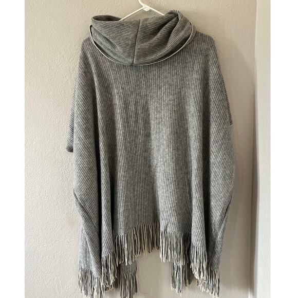Women’s Cowlneck Gray Winter Cozy Poncho Vest Fringe Front Pockets Size Large - Picture 3 of 4